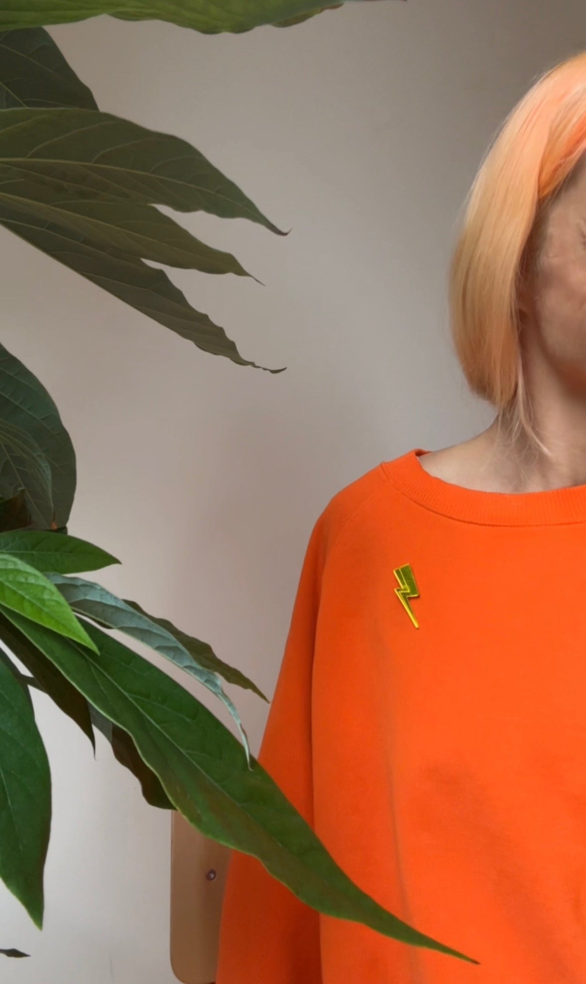 Pin Blitz - Frau Gold