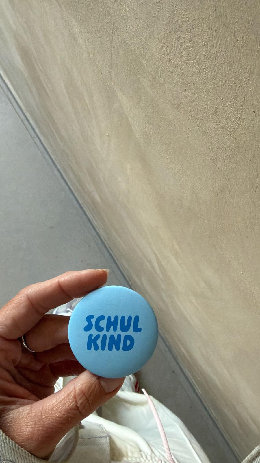 Button Schulkind Blau