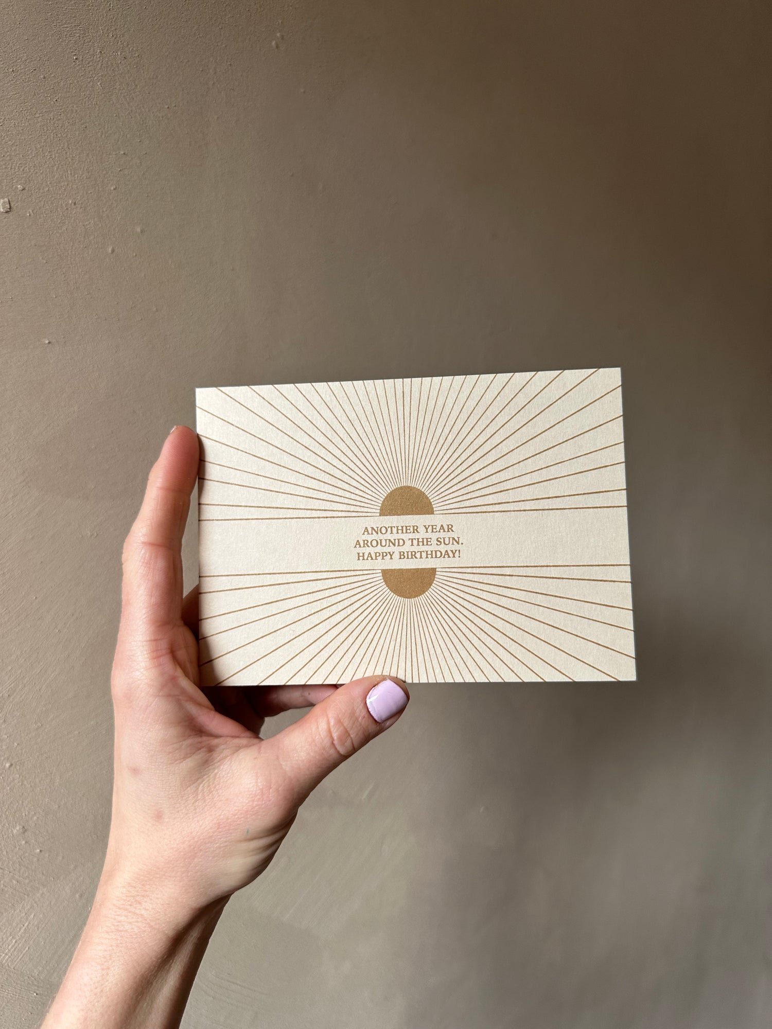 Another year around the sun - Frau Gold