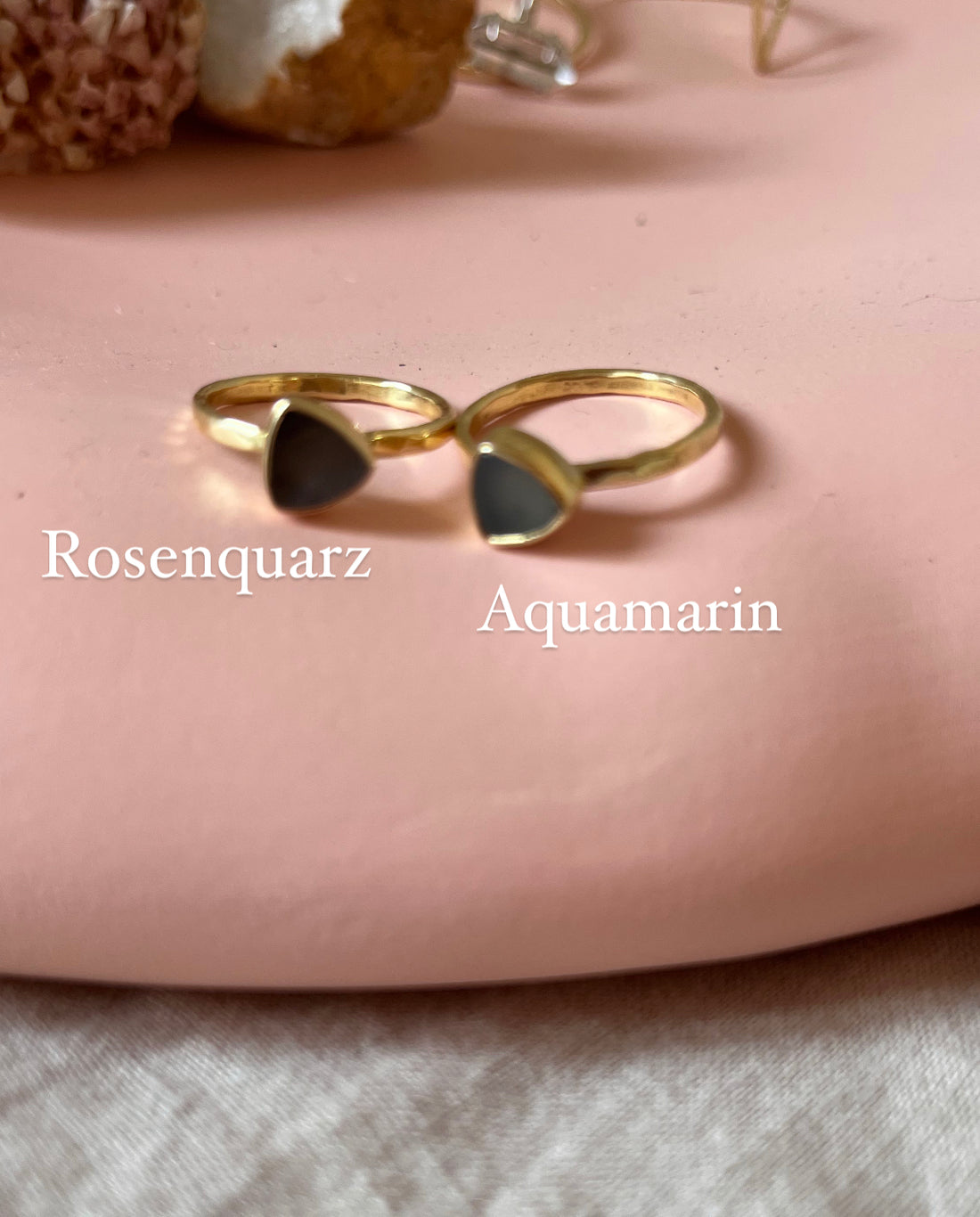 Triangle Stone Ring Messing - Frau Gold