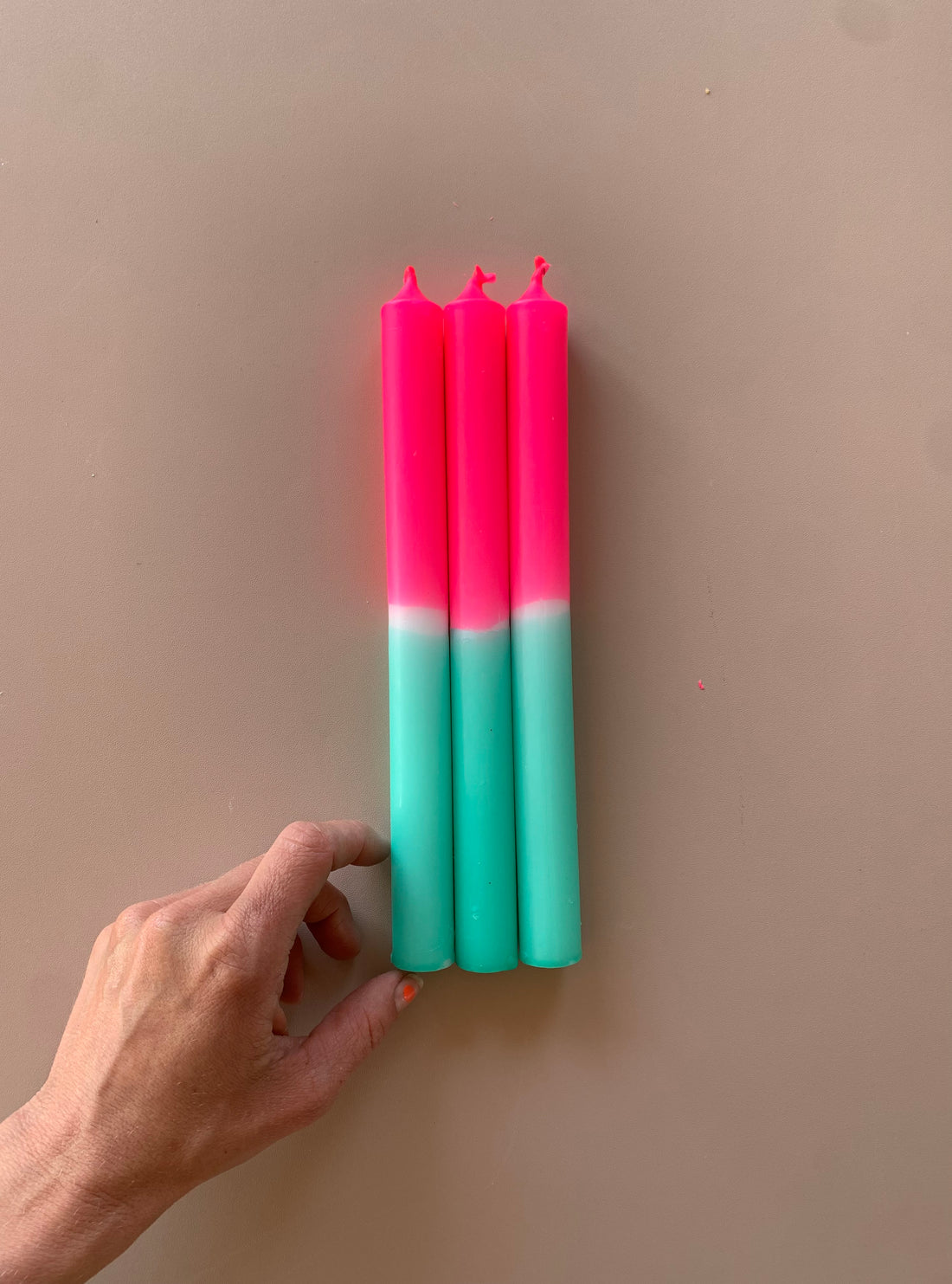 3 klassische Tafelkerzen- (ich war lange nicht in der)  DISCO - Frau Gold