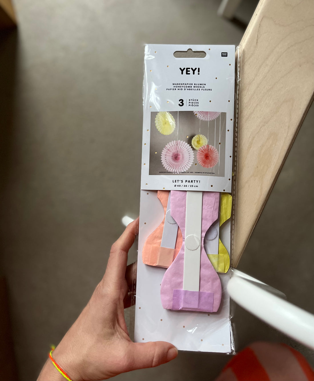 Wabenpapierblumen, 3 Stück - Frau Gold