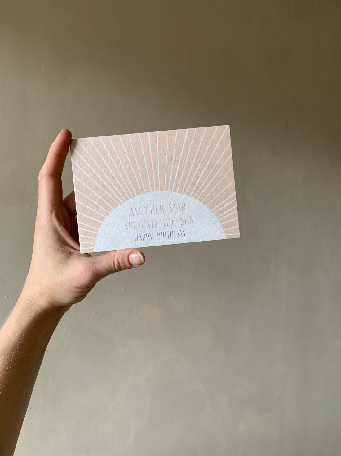 Another year around the sun - Frau Gold