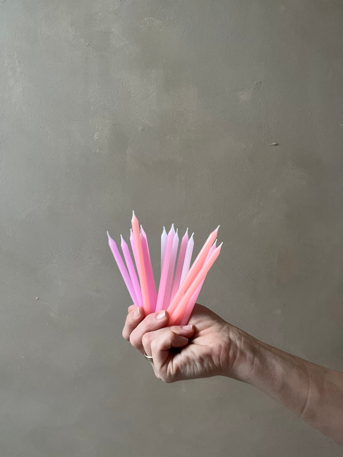 16 Tortenkerzen Candy - Frau Gold