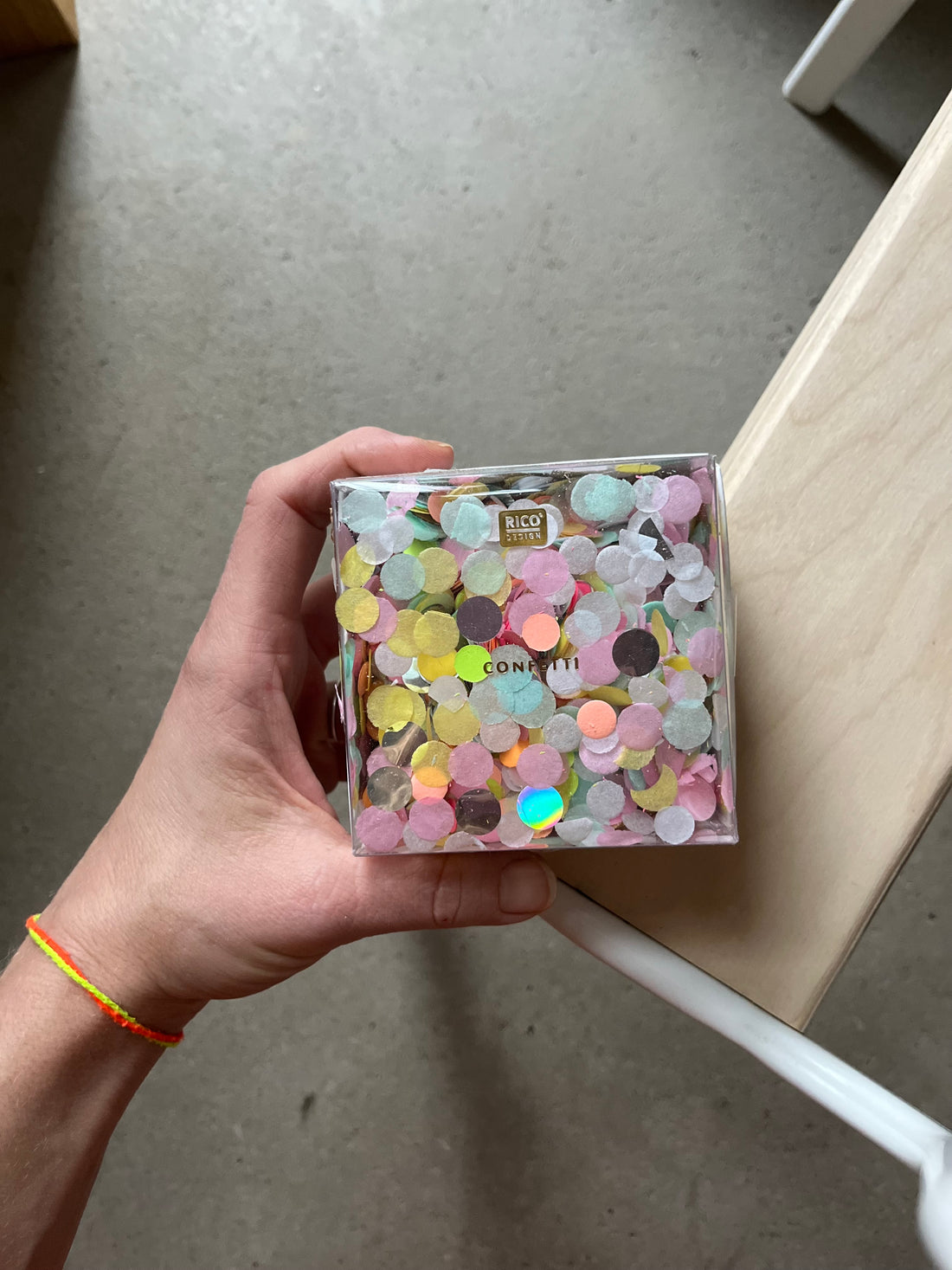 Konfetti Neon Mix, 20g - Frau Gold